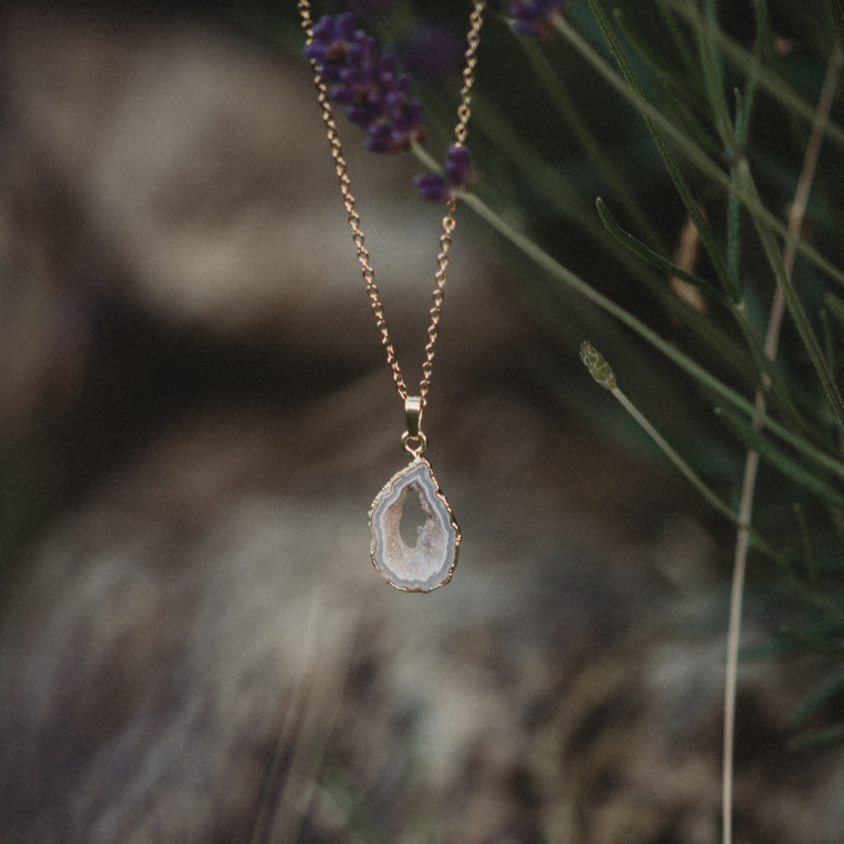 18K Vergulde ketting met agaat geode hanger